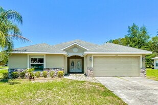 8343 Natoma St in Spring Hill, FL - Building Photo