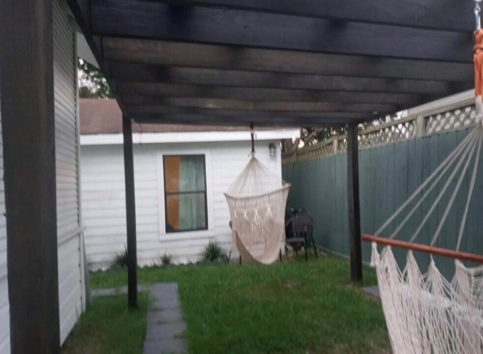 606 Vincent St Photo