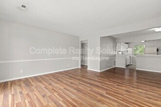 2042 Gascony Parc Dr in Lake St. Louis, MO - Building Photo - Building Photo