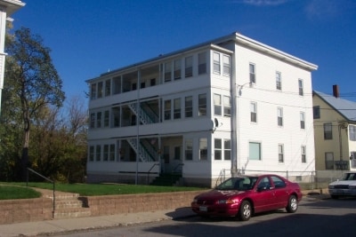 101 Brook St in Sanford, ME - Foto de edificio - Building Photo