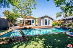 4548 Farmdale Ave in Los Angeles, CA - Building Photo