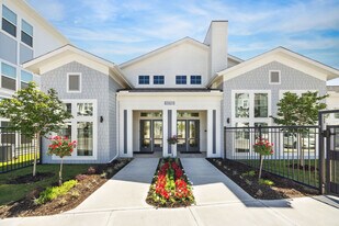 Willow Plaza in Houston, TX - Building Photo