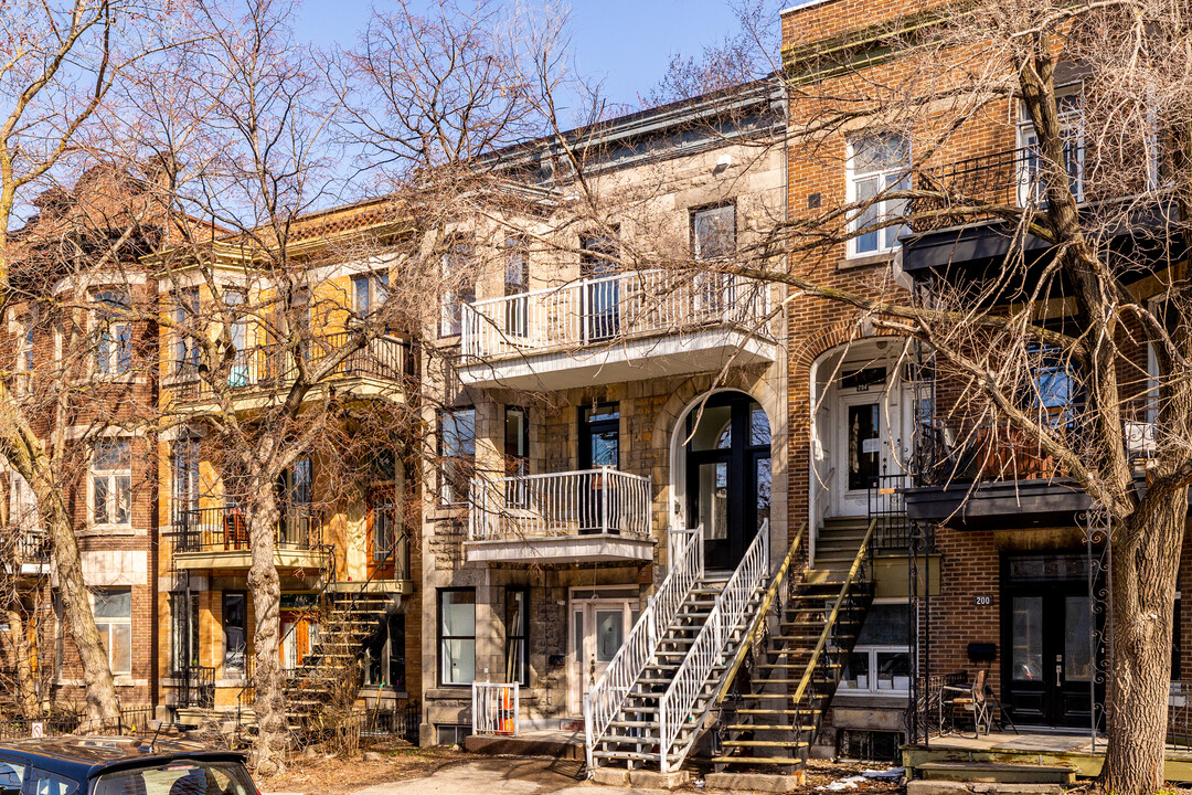 206-212 Saint-Joseph O in Montréal, QC - Building Photo