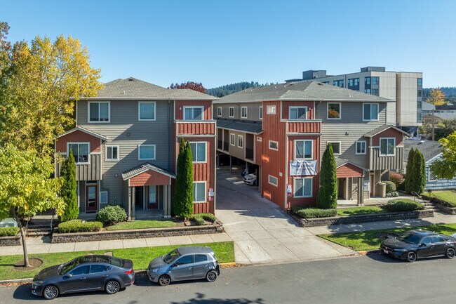 1755-1777 Mill St in Eugene, OR - Foto de edificio - Building Photo