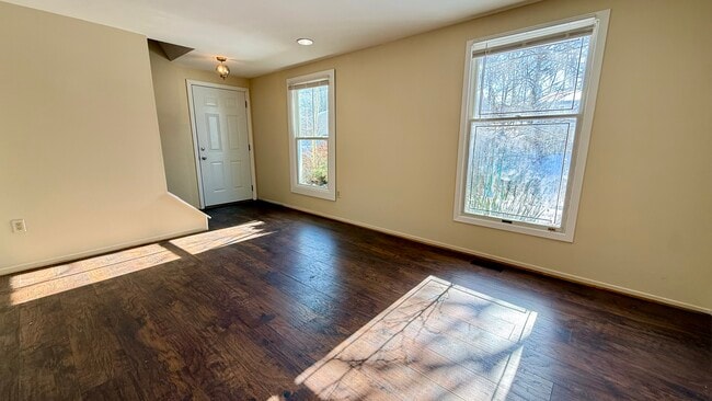 4742 Hawksbury Rd in Pikesville, MD - Building Photo - Building Photo