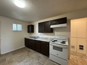 715 N 20th St, Unit Unit 09 in Temple, TX - Foto de edificio - Building Photo