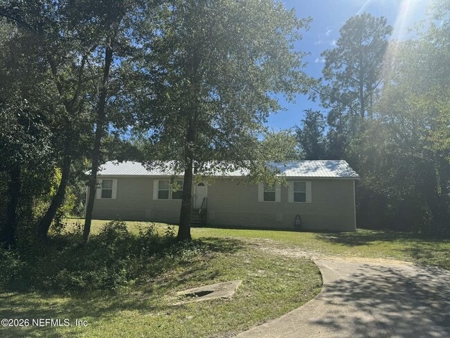 176 Basin Dr in Palatka, FL - Building Photo - Building Photo