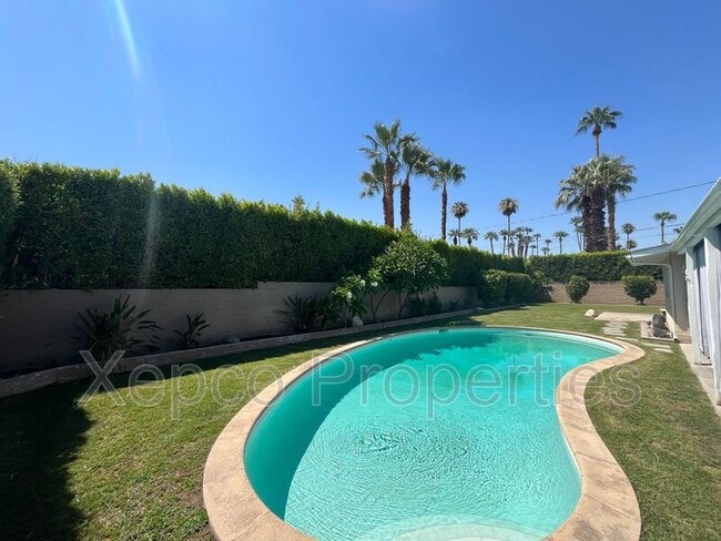 property at 1680 E Mesquite Ave
