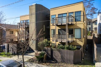 4217 Fremont Ave. North in Seattle, WA - Foto de edificio - Primary Photo