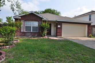 14804 Lantern Dr in Pflugerville, TX - Building Photo - Building Photo