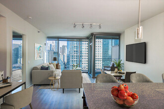 149 W Kinzie St, Unit 2111 in Chicago, IL - Building Photo - Building Photo