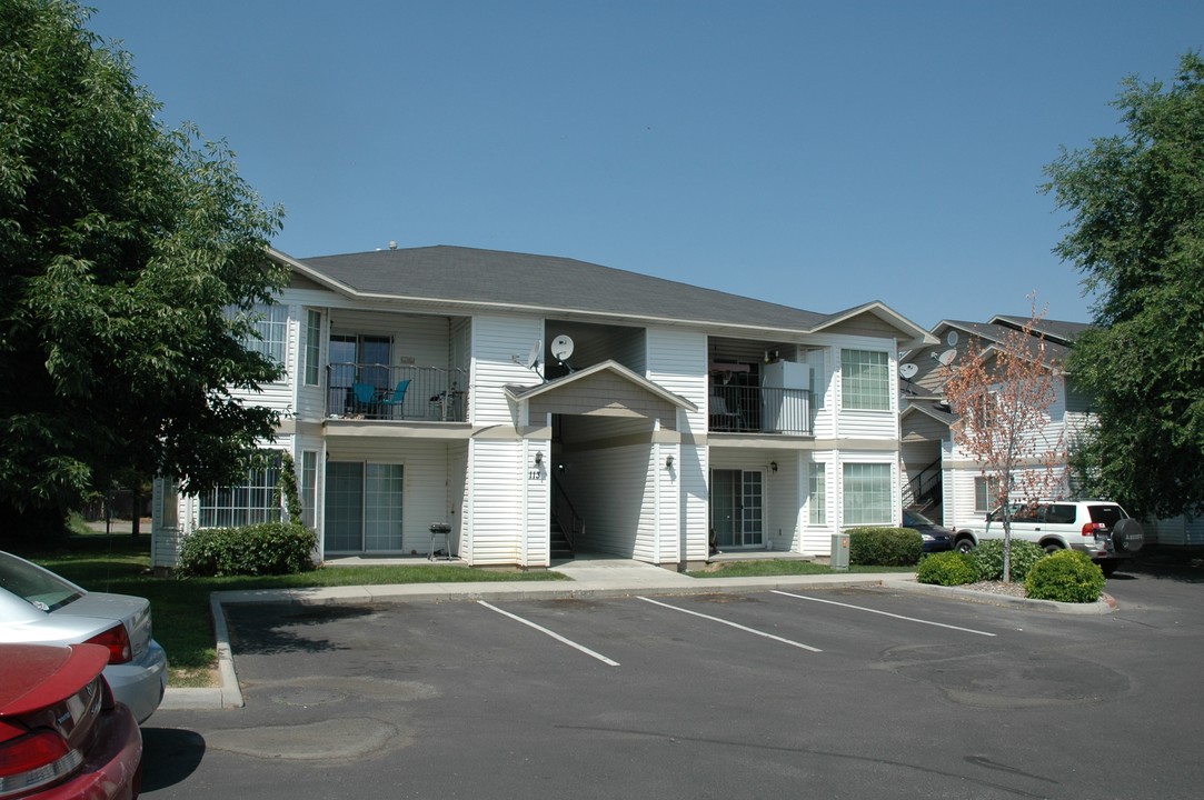 135 N Sea Fury Ln in Boise, ID - Foto de edificio