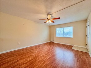 1926 Conway Rd in Orlando, FL - Building Photo - Building Photo