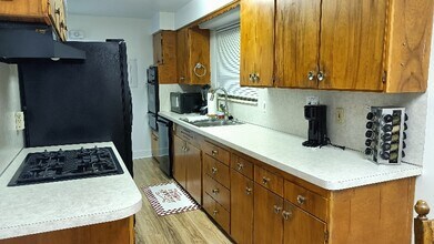 557 Laker Wy in Riverdale, UT - Building Photo - Building Photo