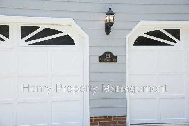321 Parkmeadow Dr in Cary, NC - Building Photo - Building Photo