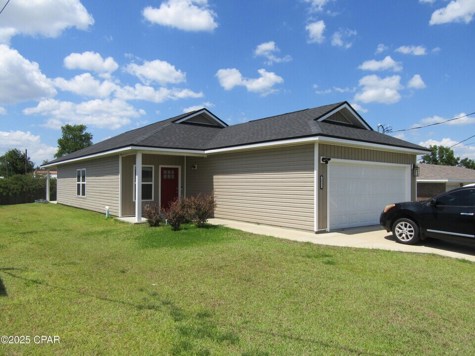 2811 N Panama Ave in Panama City, FL - Building Photo