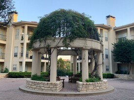 3404 American Dr in Lago Vista, TX - Building Photo