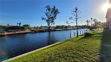 425 SW 47th Terrace in Cape Coral, FL - Building Photo - Building Photo