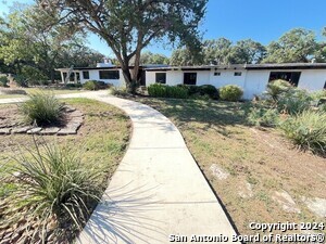 14949 Marin Hollow Dr in Helotes, TX - Foto de edificio - Building Photo