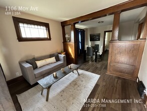 1106 Moy Ave in Windsor, ON - Building Photo - Building Photo