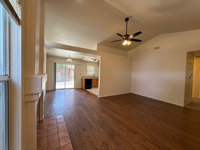 8901 Portofino Dr in Elk Grove, CA - Building Photo - Building Photo