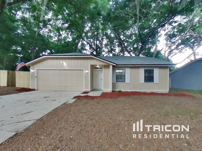property at 3572 Raymur Villa Dr