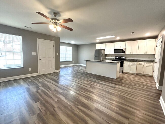 3618 Lyle Ave in Knoxville, TN - Foto de edificio - Building Photo