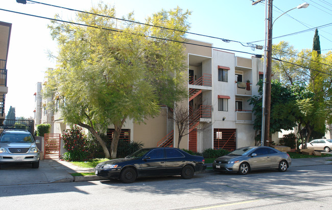 900 E Lomita Ave in Glendale, CA - Building Photo - Building Photo