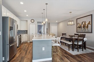 10379 W 55th Ln in Arvada, CO - Foto de edificio - Building Photo