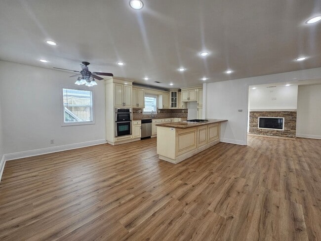 property at 5812 E Killdee St