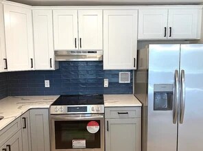 300 Newark St, Unit 4H in Hoboken, NJ - Building Photo - Building Photo