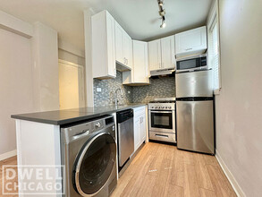 541 W Belmont Ave, Unit 1 in Chicago, IL - Foto de edificio - Building Photo