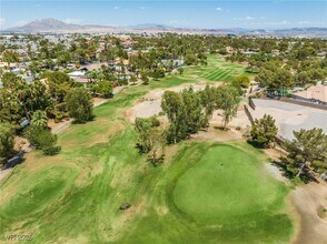 3003 La Mesa Dr in Henderson, NV - Building Photo - Building Photo