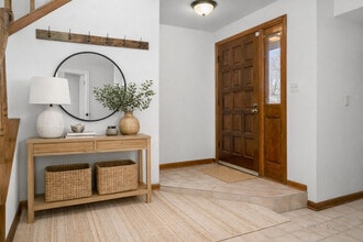 107 E Winchester Rd in Libertyville, IL - Building Photo - Building Photo