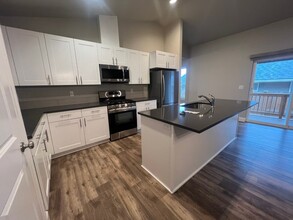 3335 W Antler Ave in Redmond, OR - Building Photo - Building Photo