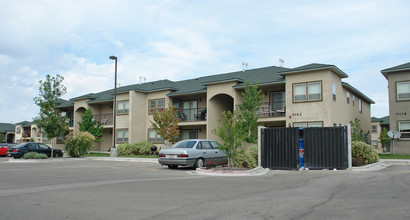 Charter Pointe Apartments in Boise, ID - Building Photo - Building Photo