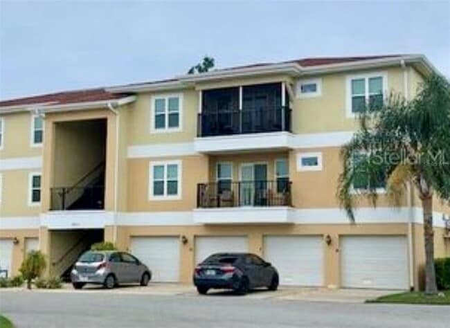 property at 5111 Royal Palms Wy