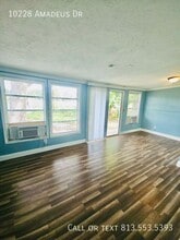 10228 Amadeus Dr in Port Richey, FL - Building Photo - Building Photo