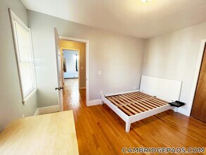 40 Plymouth St in Cambridge, MA - Foto de edificio - Building Photo