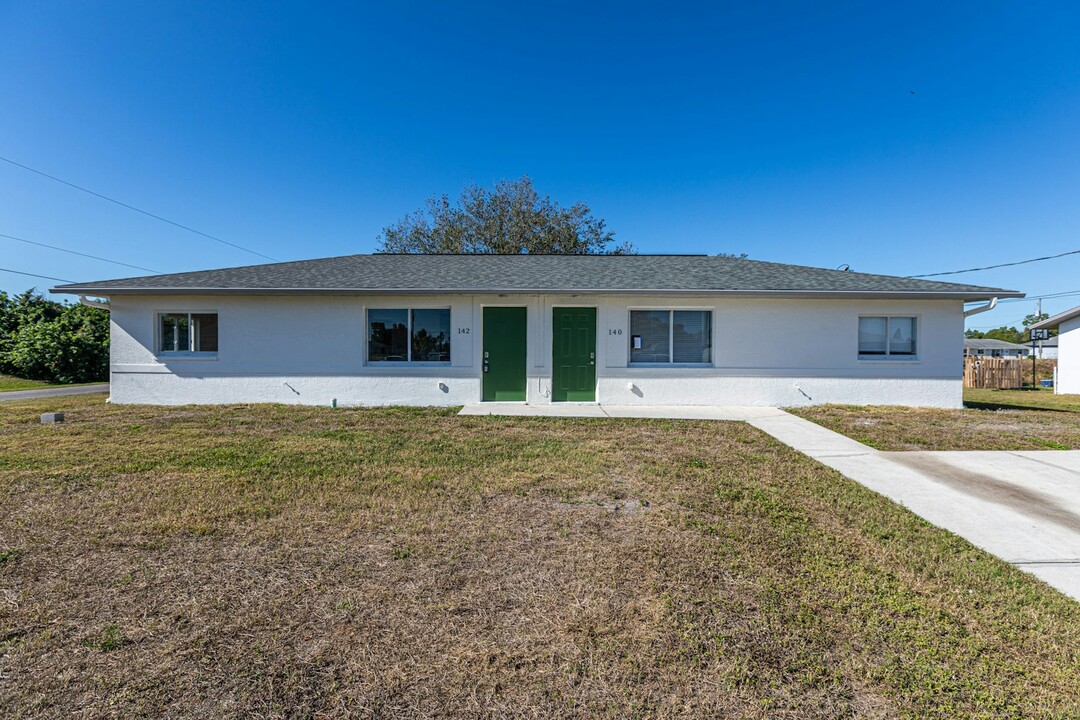 140 Gordon Ave S in Lehigh Acres, FL - Building Photo