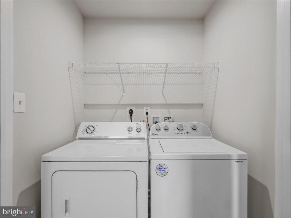 179 Presidents Pointe Ave in Ranson, WV - Building Photo