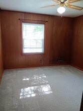 121 Wildwood Ln in Louisville, KY - Building Photo - Building Photo