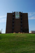 2933 Baltimore Ave in Kansas City, MO - Foto de edificio - Building Photo