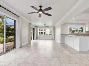 4265 Island Cir in Ft. Myers, FL - Building Photo - Building Photo