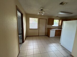1326 Jefferis Ave in Killeen, TX - Foto de edificio - Building Photo