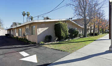 1551 N Arrowhead Ave in San Bernardino, CA - Foto de edificio - Building Photo