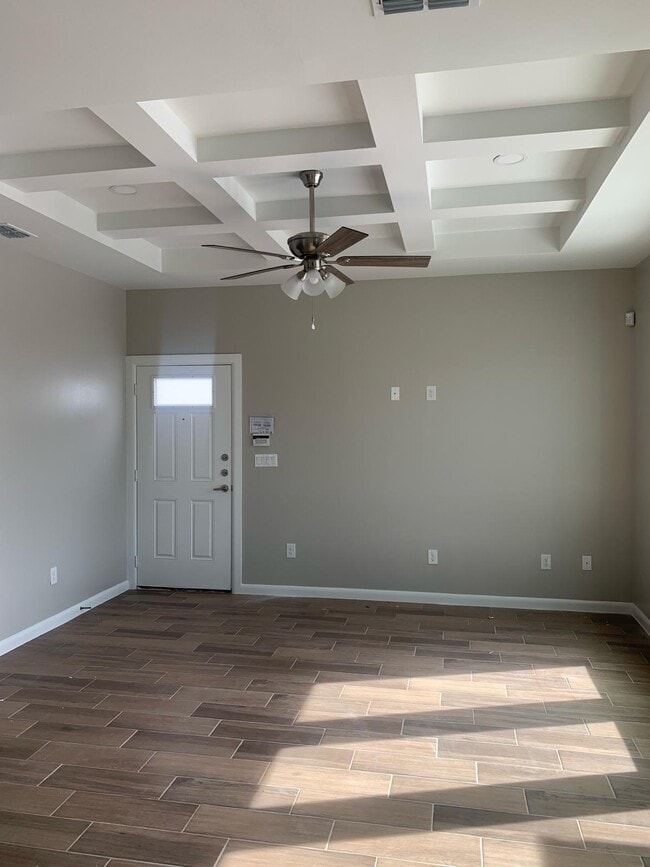 5202 N Crown Pt, Unit 3 in Pharr, TX - Building Photo - Building Photo