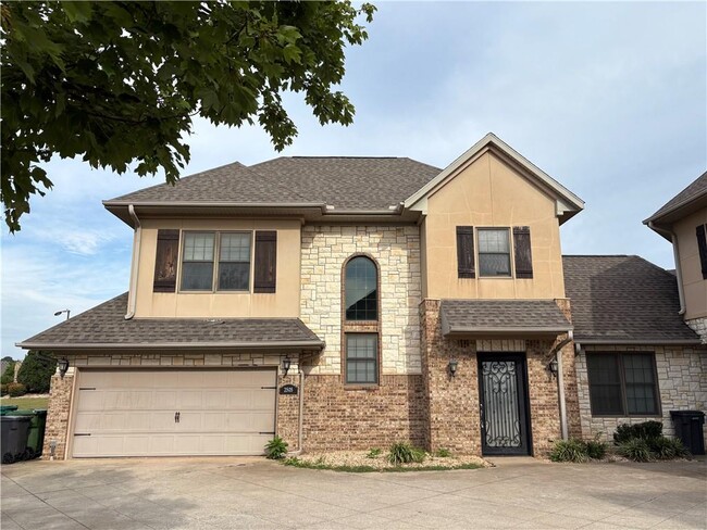 property at 2505 S Everest Ave