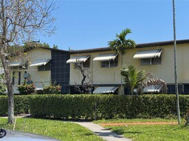 17051 NE 23rd Ave in North Miami Beach, FL - Building Photo