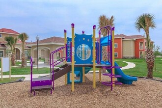 La Esperanza Del Rio Apartments in Rio Grande City, TX - Foto de edificio - Building Photo